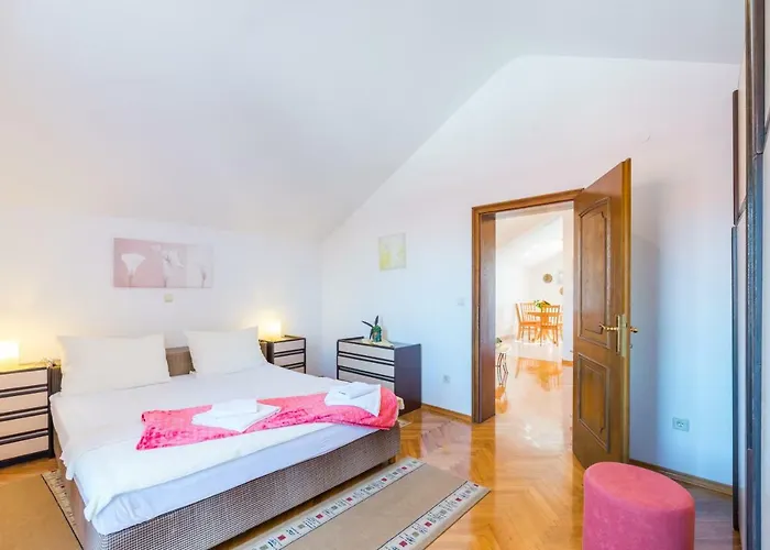 Victoria * זאדאר